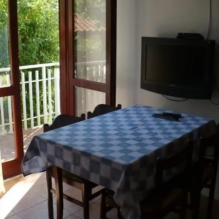 In Nevidane With Sea View, Balcony, Air Conditioning, Wifi 4663-3 Apartment Murter